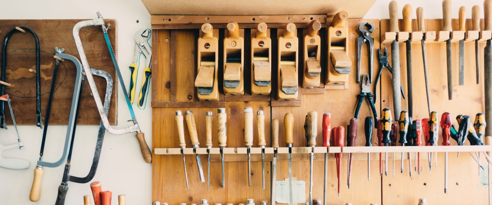 Wat is het belangrijkste gereedschap dat elke tuinman zou moeten hebben?